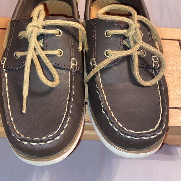 Little Boyd classic Boat Shoe! So sharp! Size 2 - Picture 5 of 5
